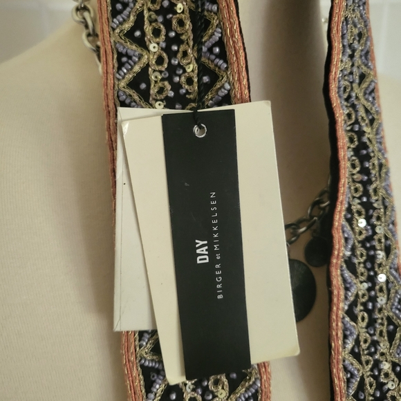 Vintage Beaded Hook Closure Belt - Picture 5 of 6